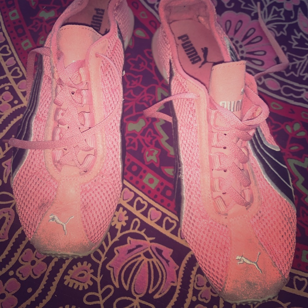 Women’s Puma Running Shoes SIZE 7.5